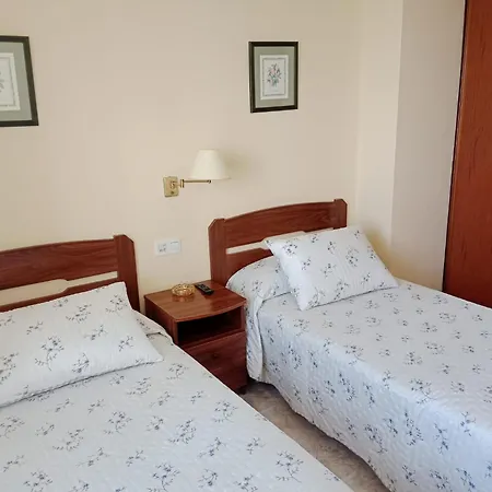 Acantilado Πανσιόν Villadaíde